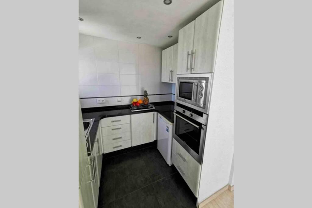 Comfy Sea View Apartment With Parking Calpe Luaran gambar