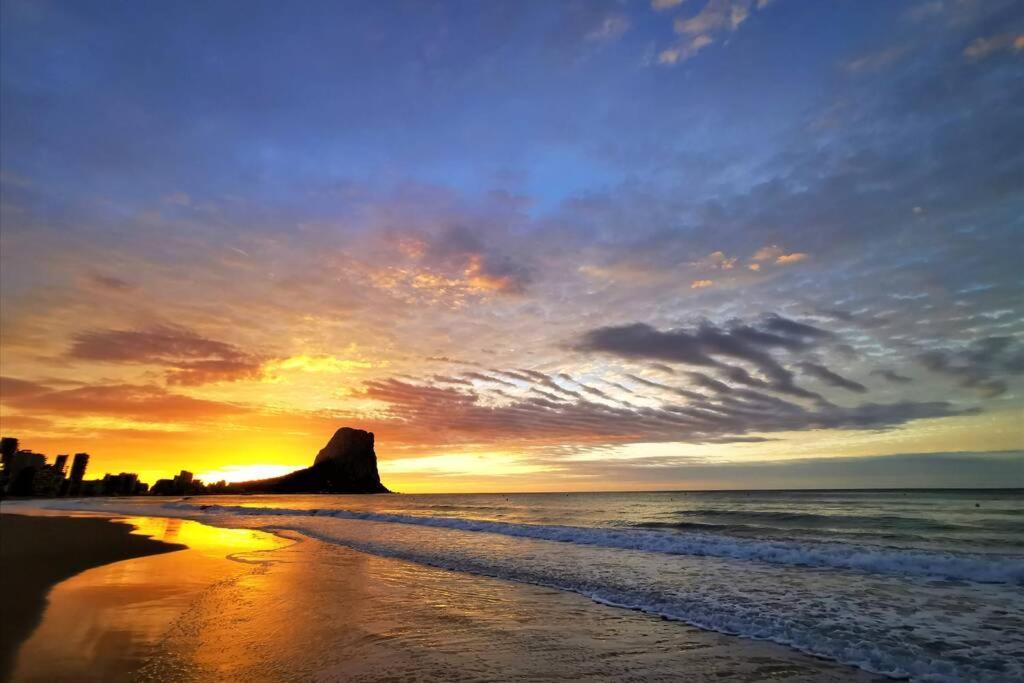 Comfy Sea View Apartment With Parking Calpe Luaran gambar